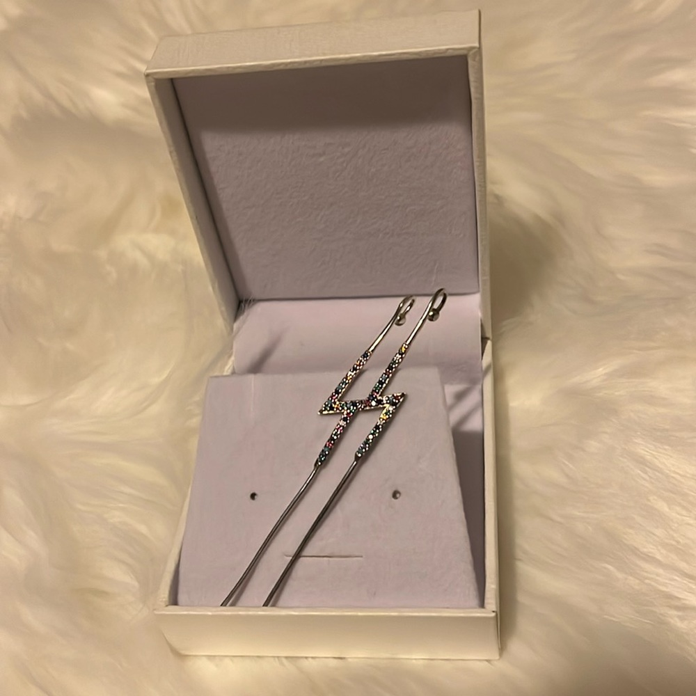 Lightning bolts cubic zirconia silver edgy ear crawler-ear cuff-Valentines - Picture 6 of 6